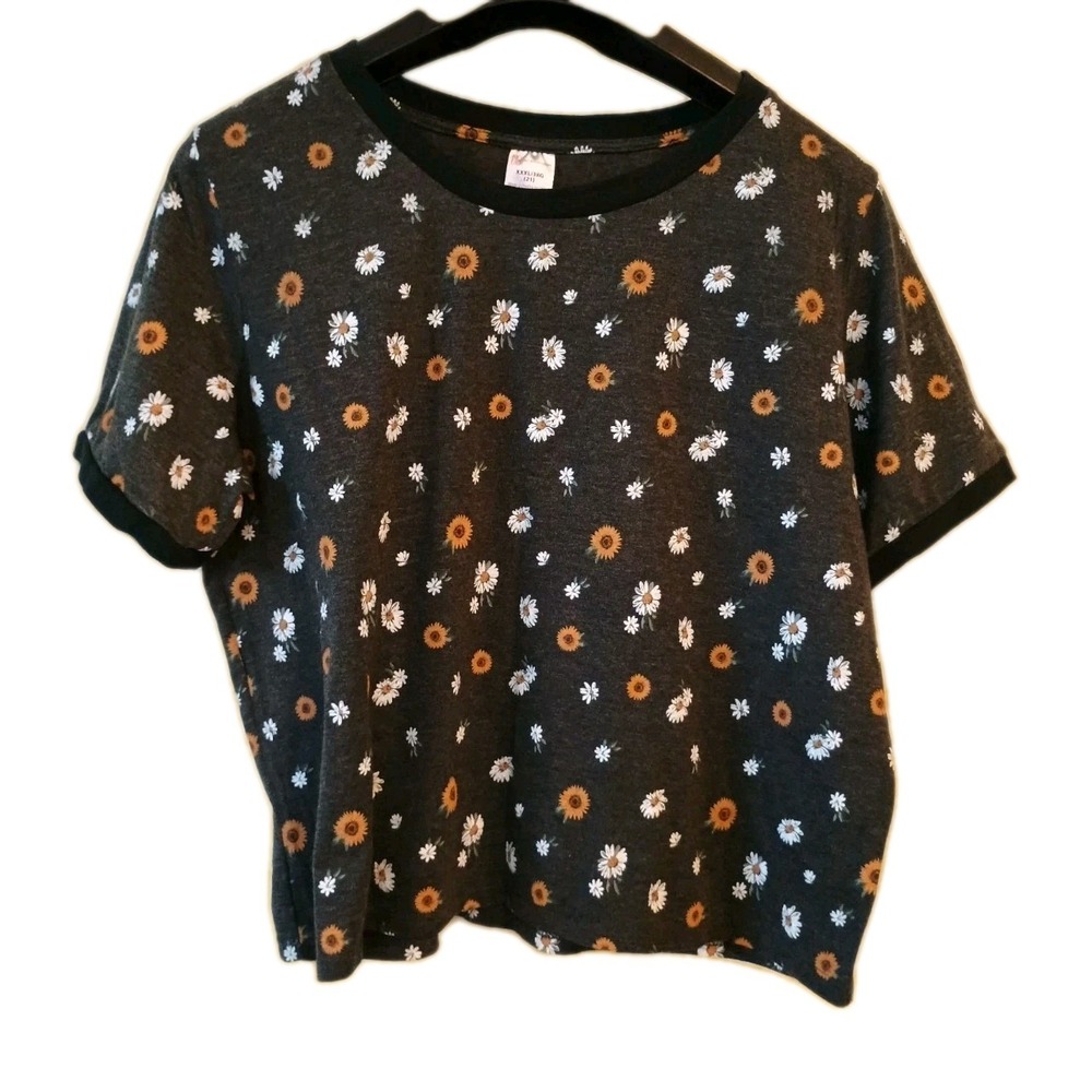 No Boundaries Daisy Short Sleeve Crop Top Women's Size 3X Black‎
